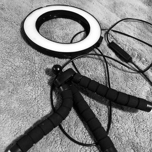 LED RING LIGHT STAND! <3